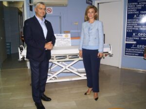 Ο Διοικητής της 2475 ΡΠ Στέφανος Αναστασόπουλος και η Διοικήτρια του Καραμανδανείου ΓΝΠΠ Δρ. Ασπασία Ρηγοπούλου