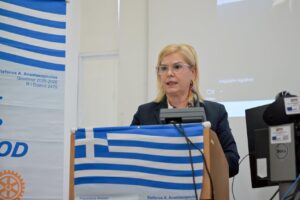 Η Αντιπεριφερειάρχης Κοινωνικής Συνοχής και Οικογένειας κα. Γεωργία Ντάτσικα