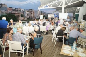 Απόψεις του χώρου της συνάντησης και των παρευρεθέντων